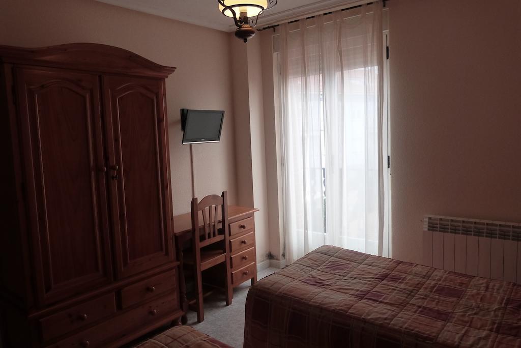 Hostal Sali Pelabravo Kültér fotó