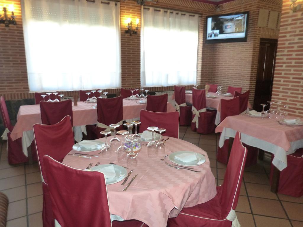 Hostal Sali Pelabravo Kültér fotó