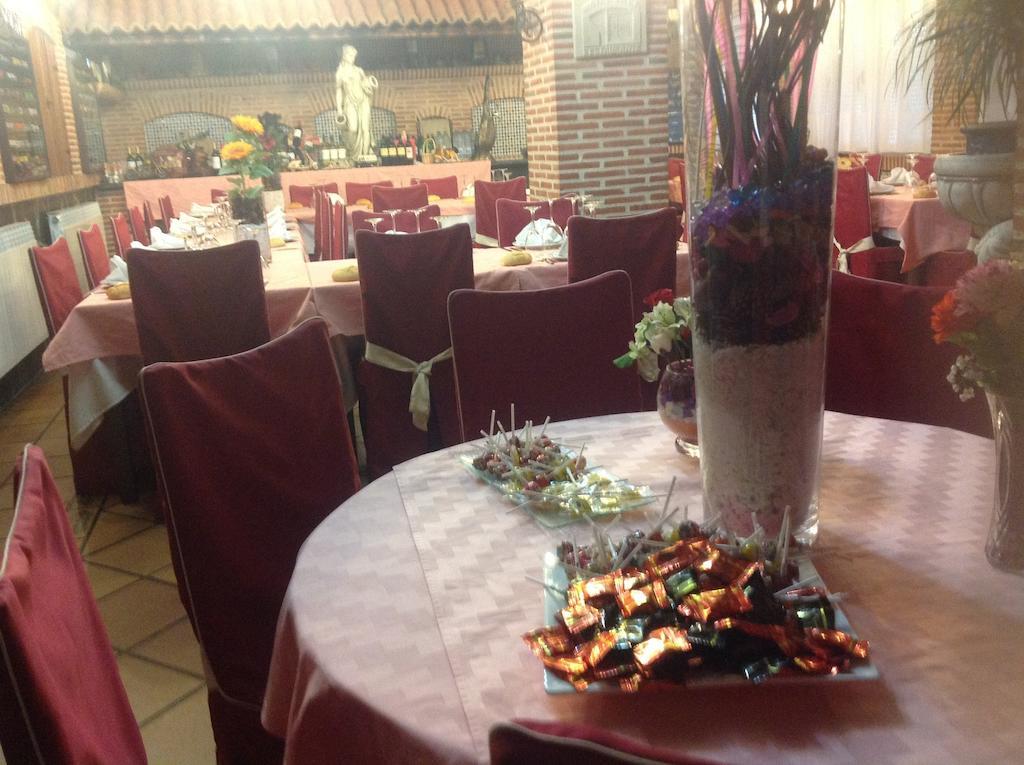 Hostal Sali Pelabravo Kültér fotó
